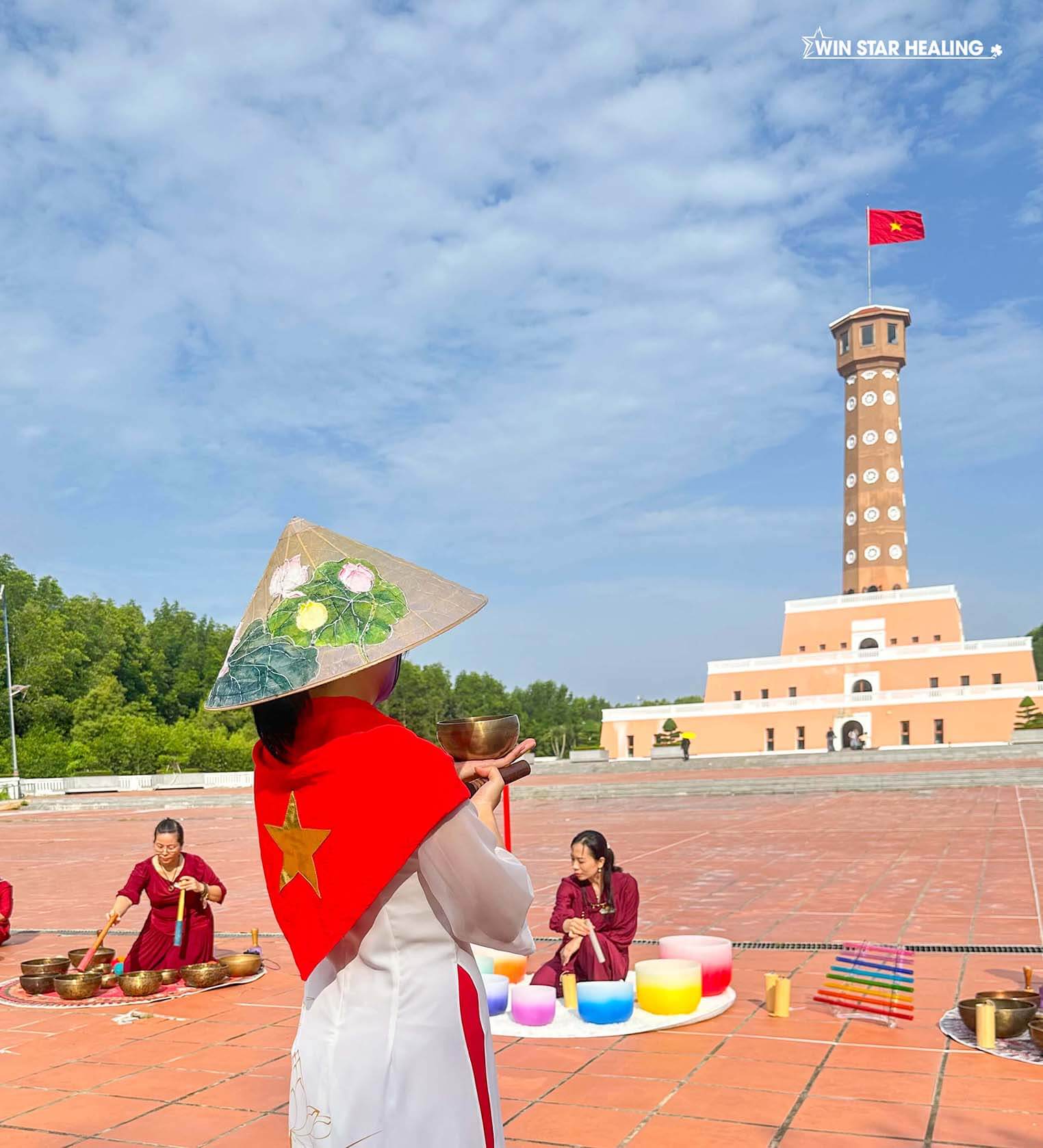 Trải Nghiệm Thiền Chuông Tỉnh Thức Tại Không Gian Thiêng Liêng Đất Mũi